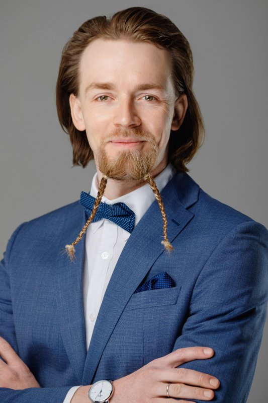 Евгений Ладынин