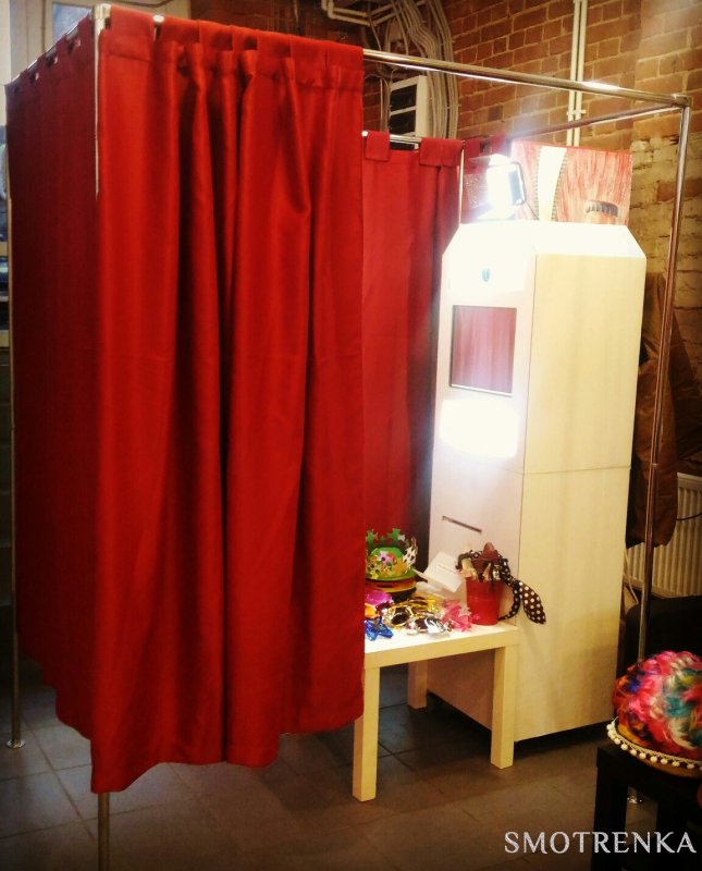 PhotoBox