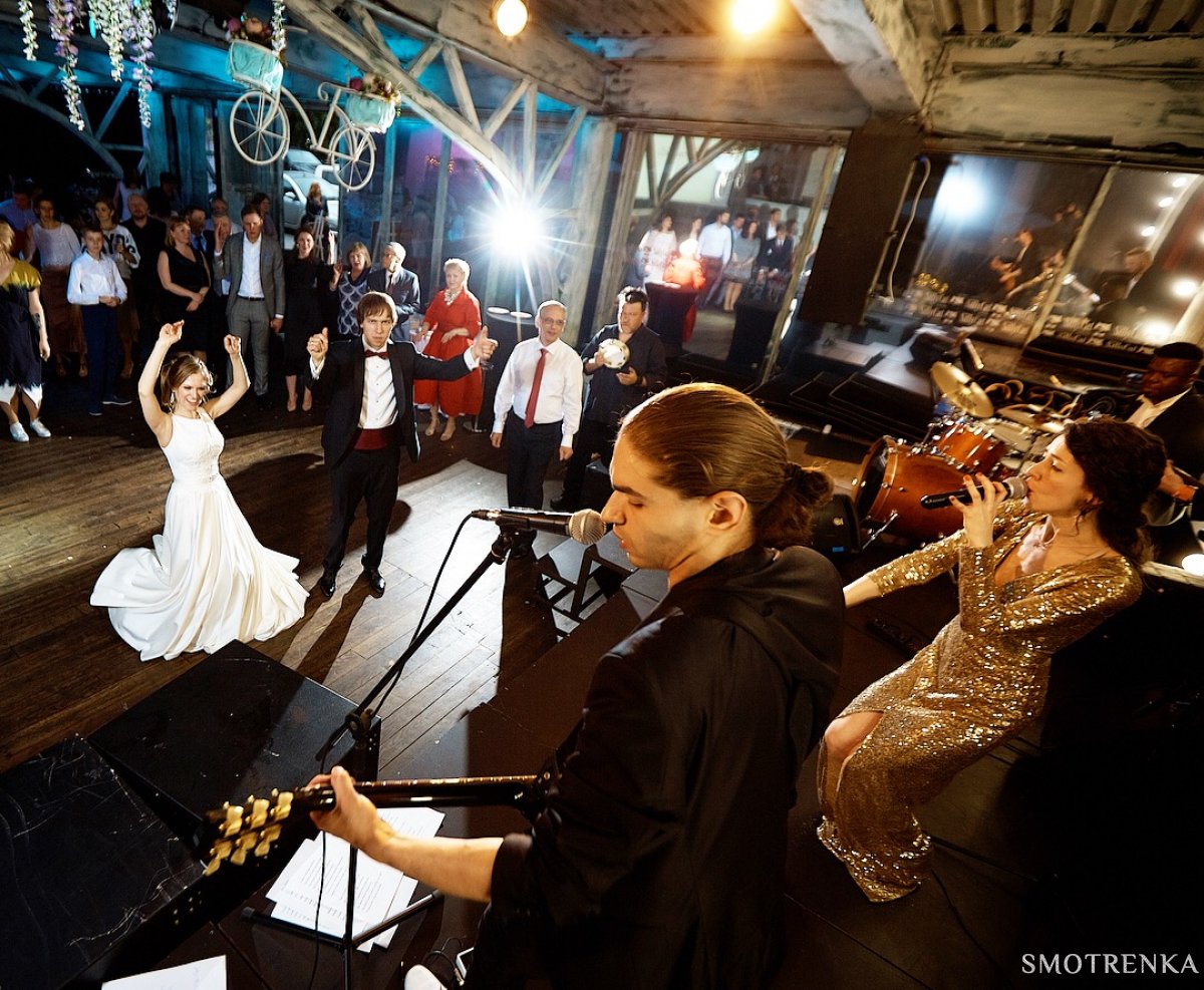 Alice and Wonderband