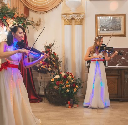 Скрипичный дуэт VITELIA