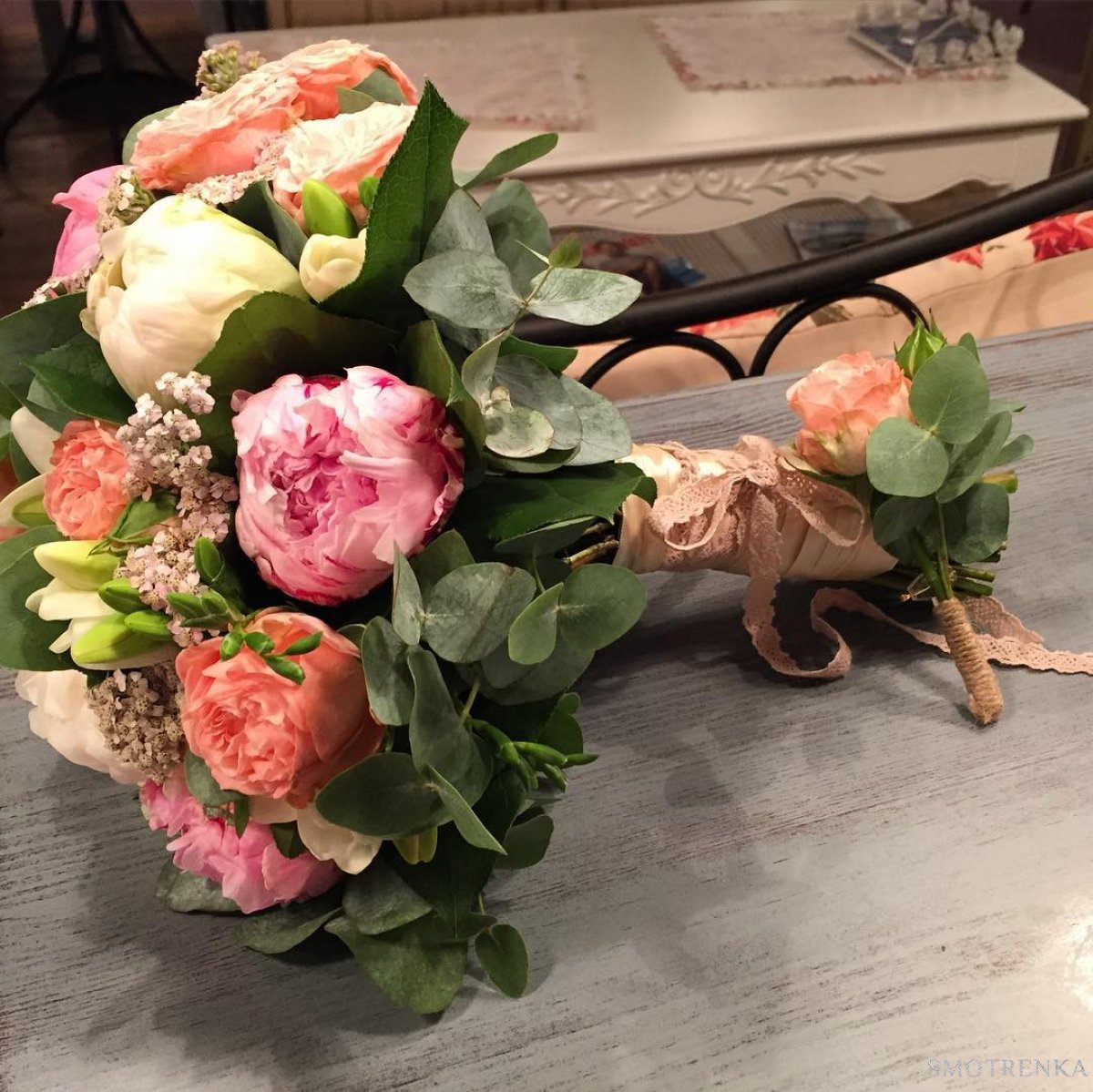 Meshel flowers