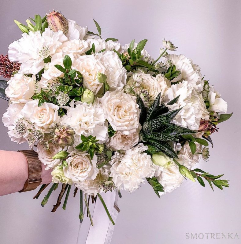 Kleo Flowers студия флористики и декора