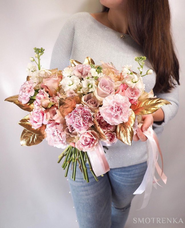 Kleo Flowers студия флористики и декора