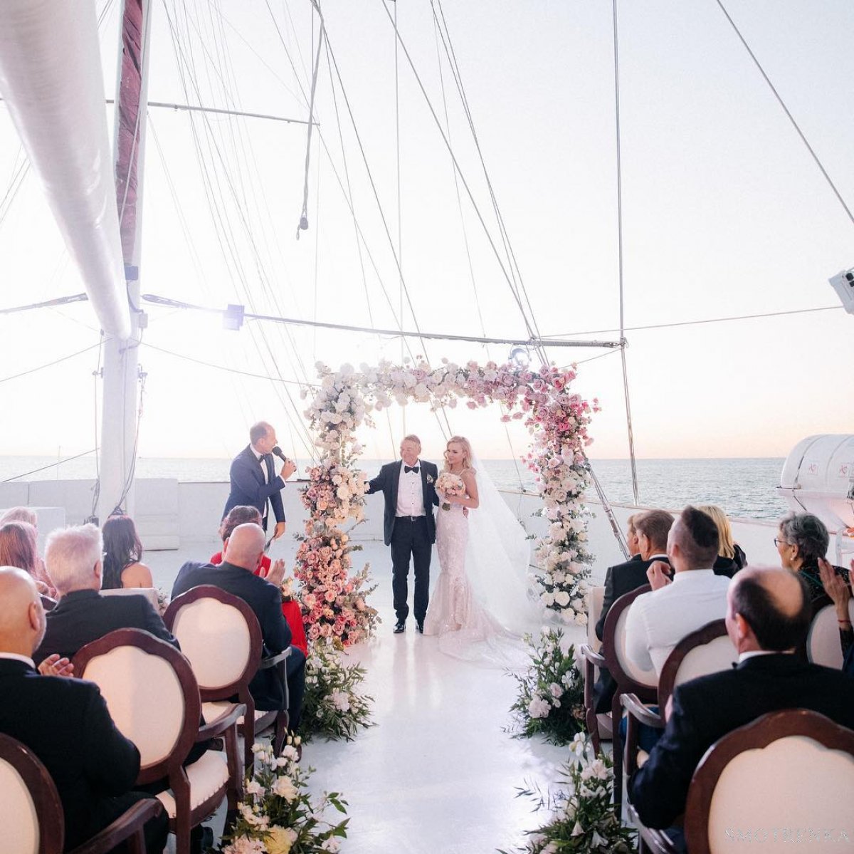 LoveLetter | Decor & event studio