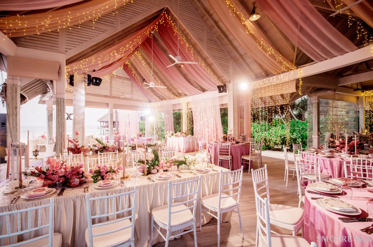 FLOWERBAZAR STUDIO