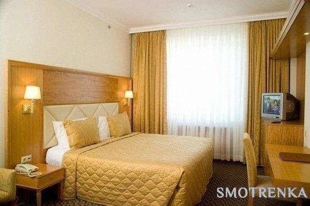 Отель Милан