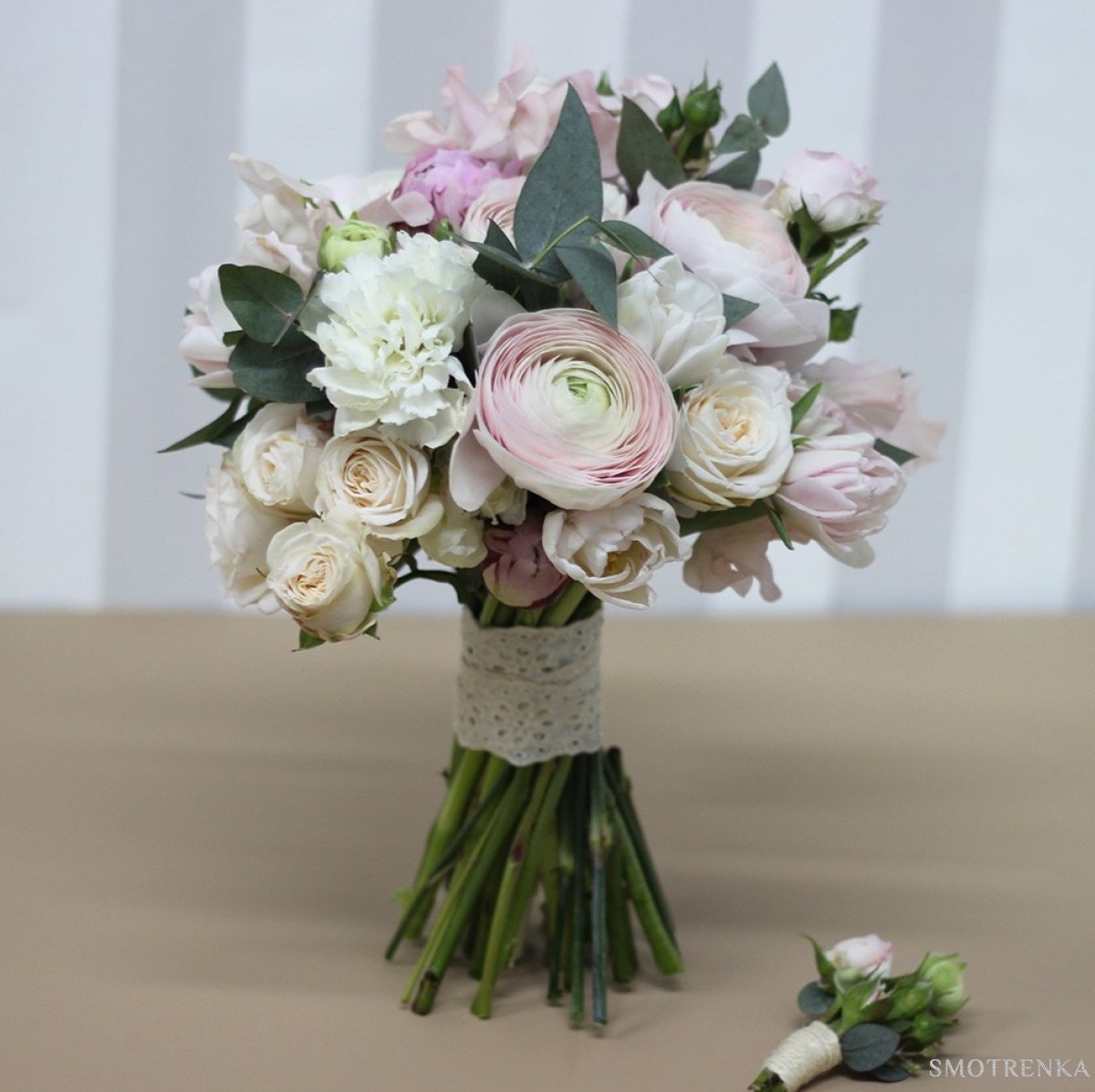 Leto Flowers