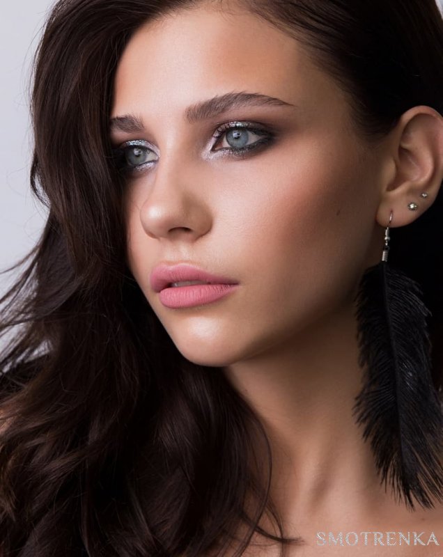 Nadya Nezhinka / Надя Нежинка