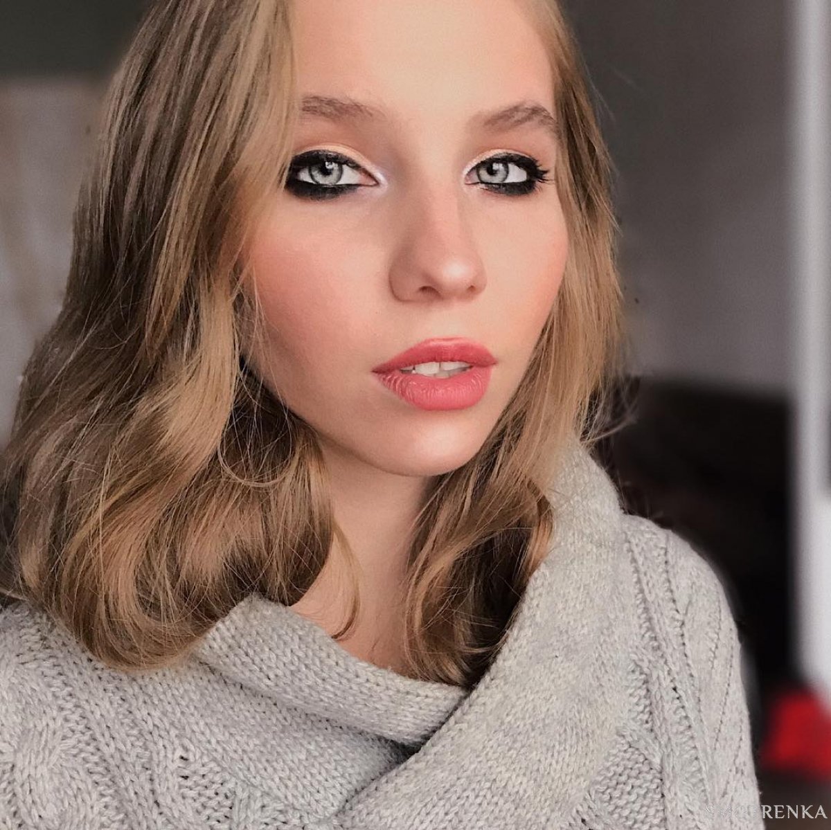 Nadya Nezhinka / Надя Нежинка