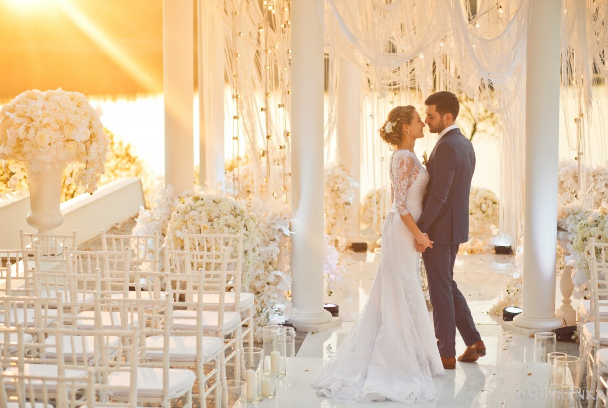 MHoliday WEDDING