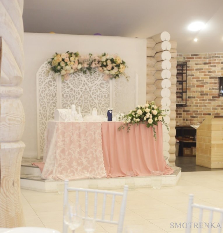 CLUBBARIN eco hotel &amp; bar