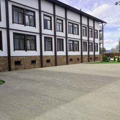 Chalet Country Club