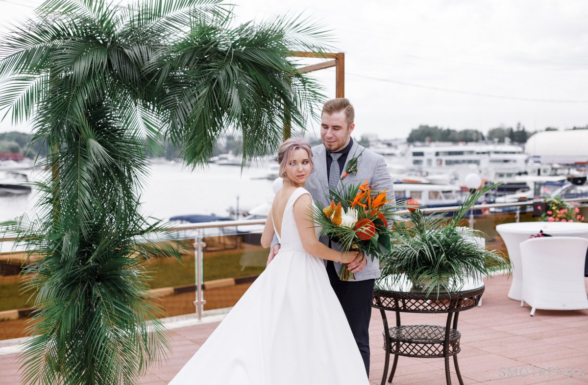 VESNA FLORAL