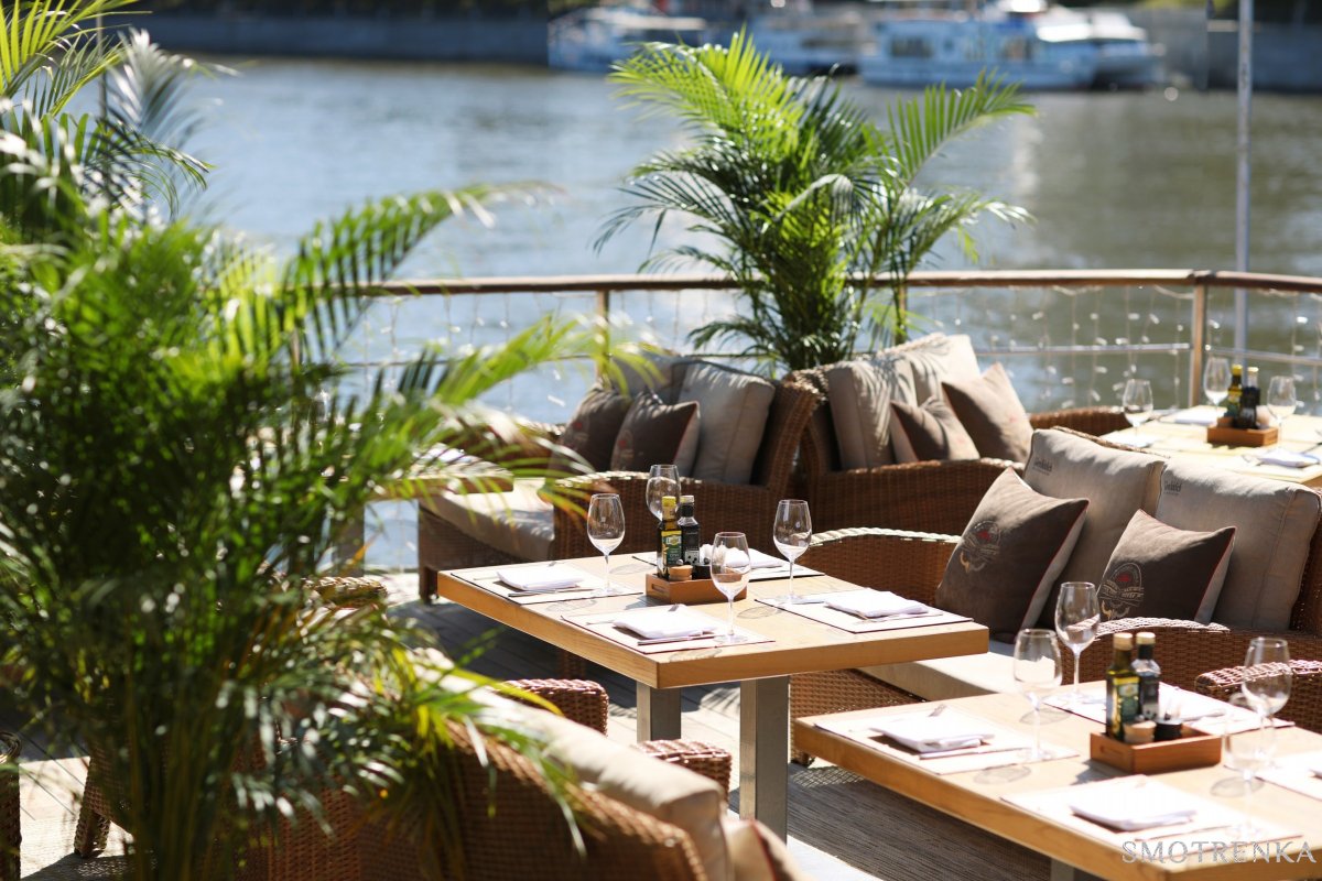 YACHT EVENT