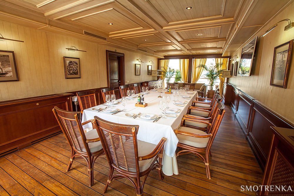 YACHT EVENT